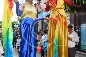 Papá Noel recibe el cariño de cientos de niños de Telde (Foto Antonio Alí y TA)